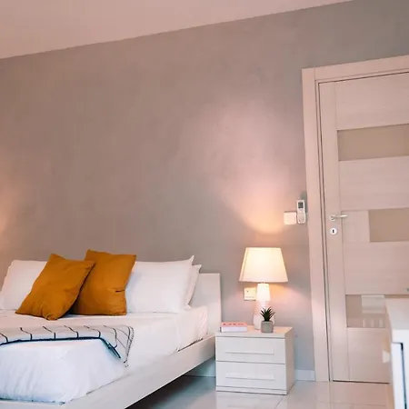 Scenic Modern 3 Bedroom Seaview Apartment St. Paul's Bay Exterior photo