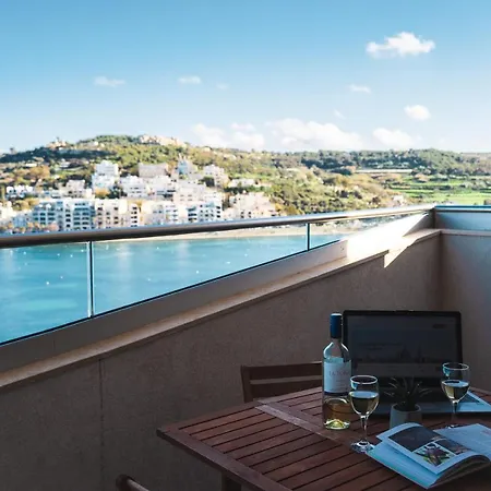 Scenic Modern 3 Bedroom Seaview Apartment St. Paul's Bay Exterior photo