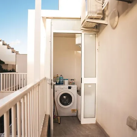 Scenic Modern 3 Bedroom Seaview Apartment St. Paul's Bay Exterior photo