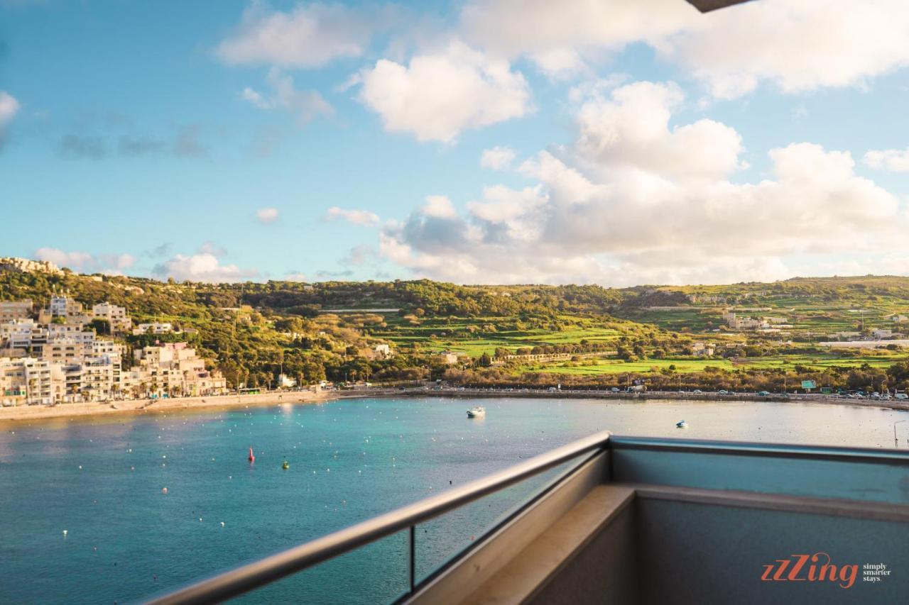 Scenic Modern 3 Bedroom Seaview Apartment