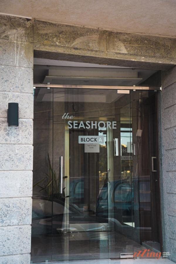 Scenic Modern 3 Bedroom Seaview Apartment *
