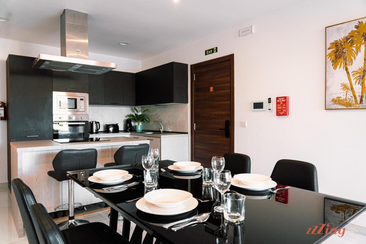 Apartment Scenic Modern 3 Bedroom Seaview